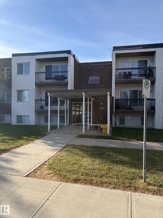 Edmonton Real Estate: Condo / Townhouse Property for Sale in Royal Gardens (Edmonton)