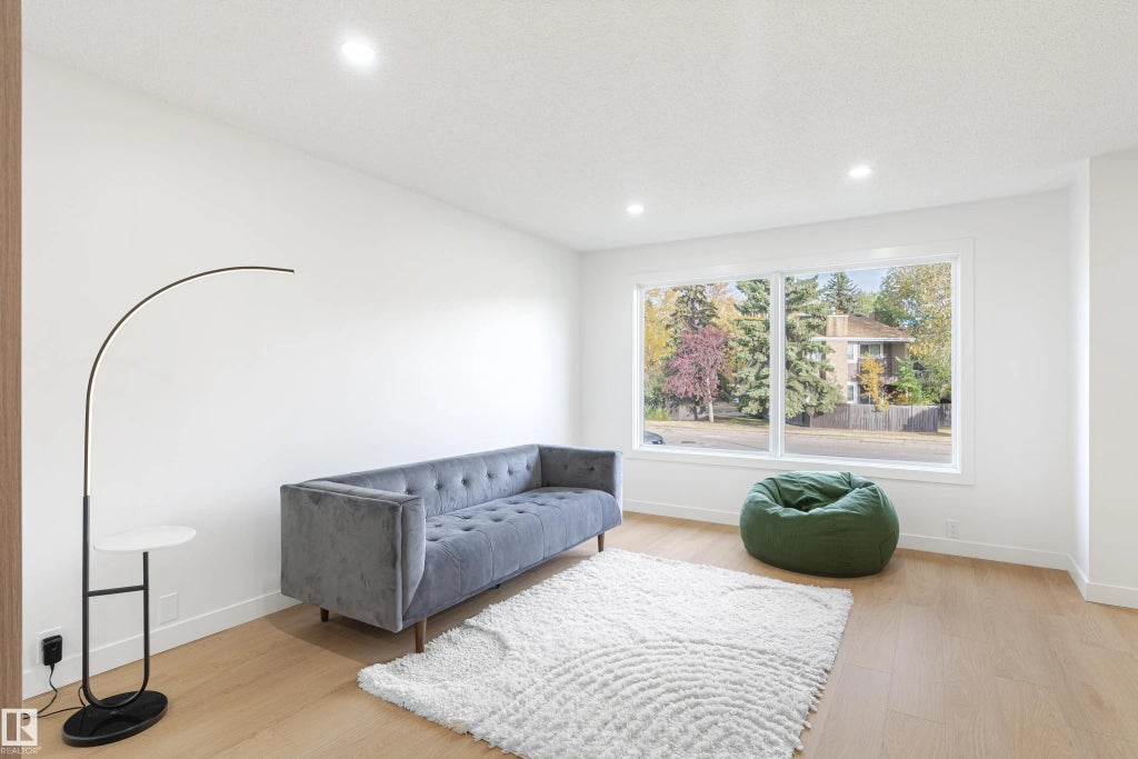 18031 96 Avenue, Edmonton