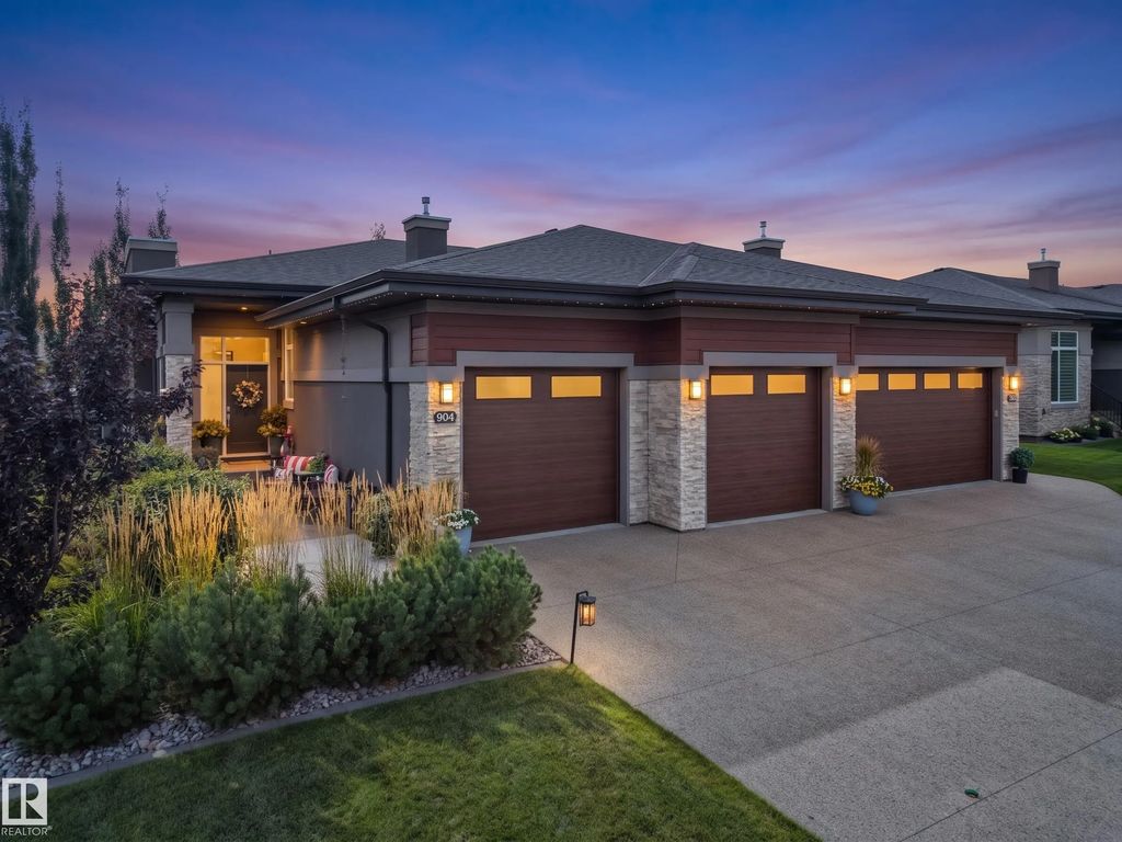 904 Wood Place, Edmonton