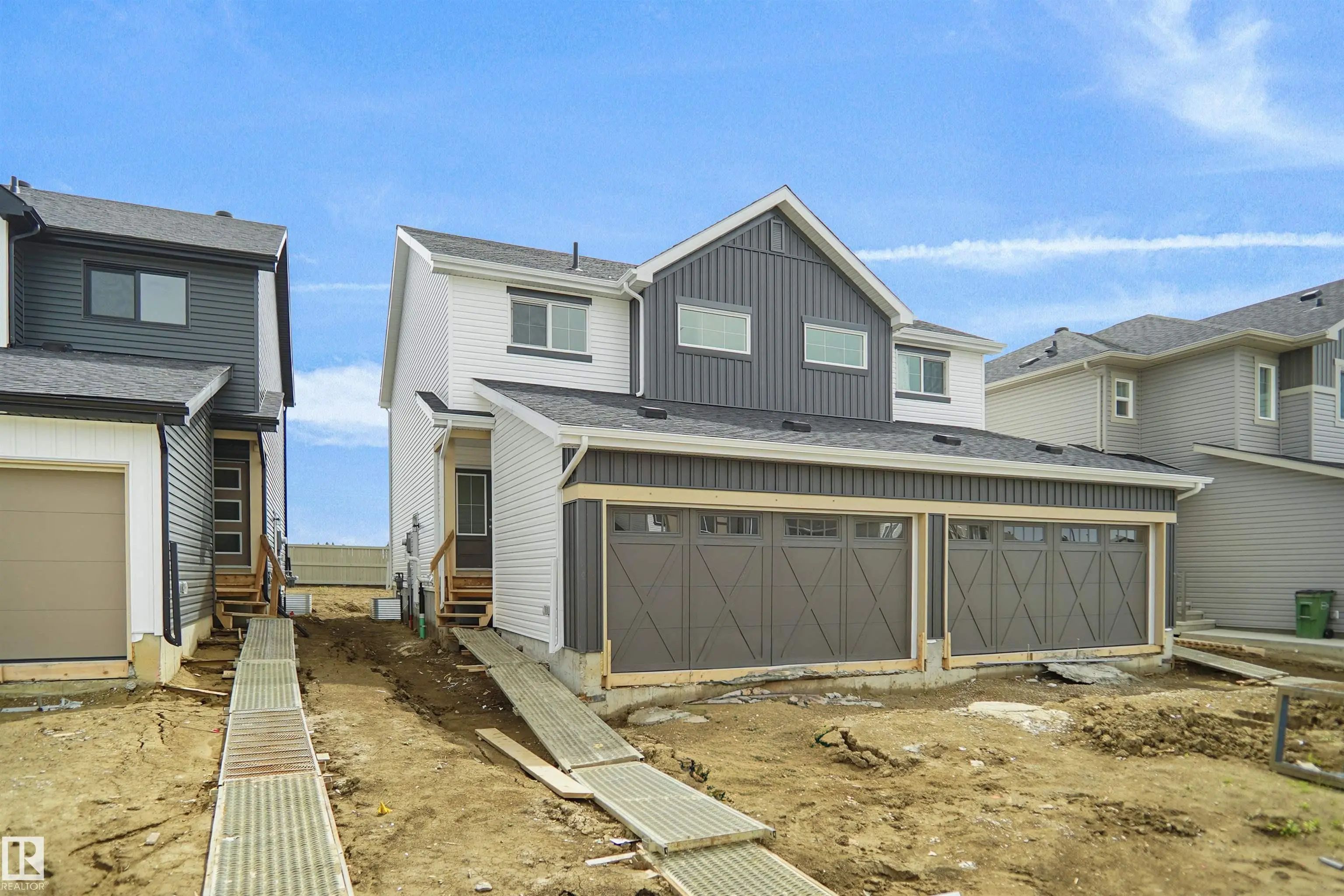 Home for Sale Located at 179 Munn Way, Leduc, AB