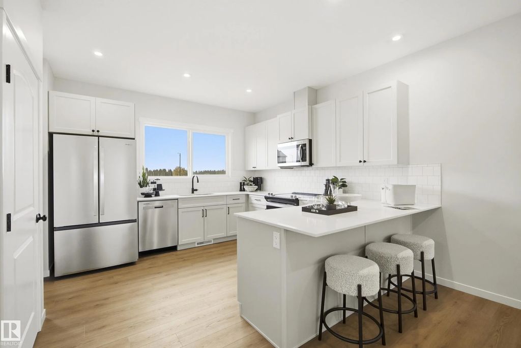 19620 30 Avenue, Edmonton