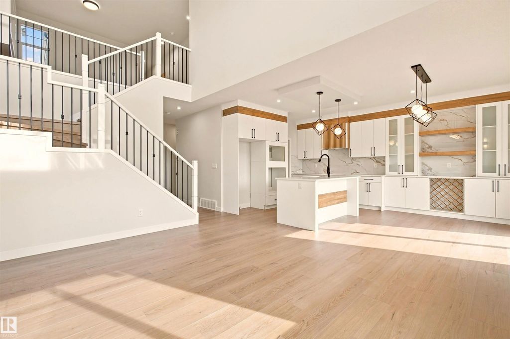 10406 104 Street, Morinville