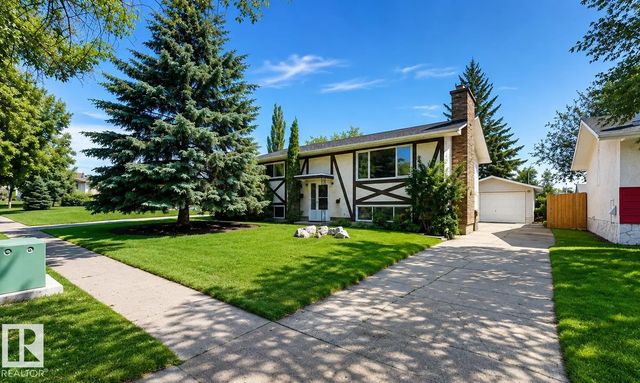 5 Marchand Place, St. Albert