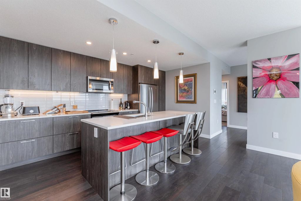 2400 10180 103 Street Nw, Edmonton
