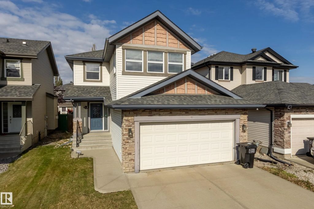 2426 Hagen Way, Edmonton