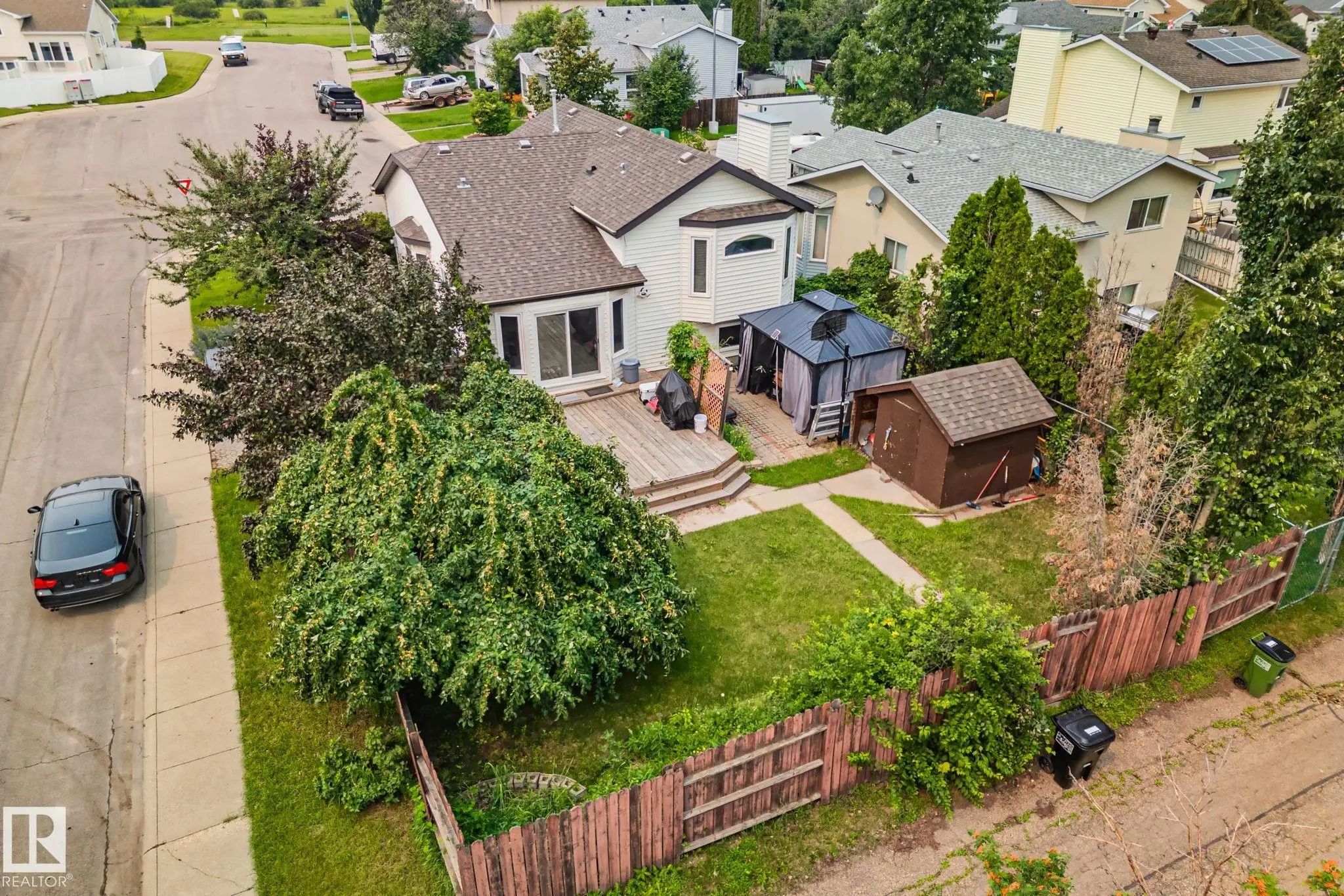 Photo for MLS®# E4508848 - home for sale at 7503 190 Street Northwest, Lymburn, Edmonton AB