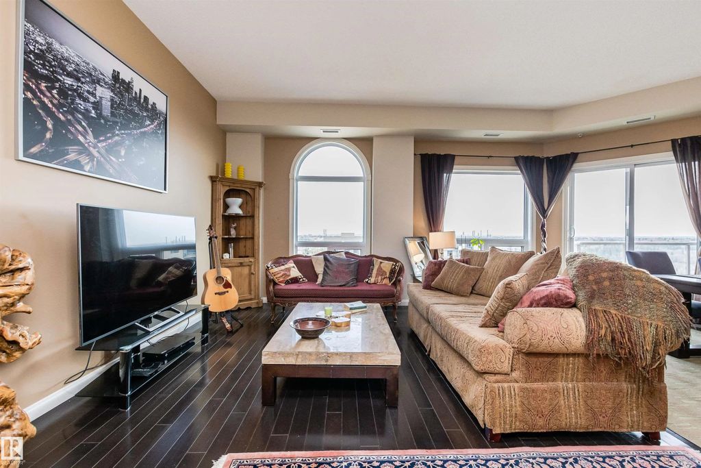 1302 9819 104 Street, Edmonton
