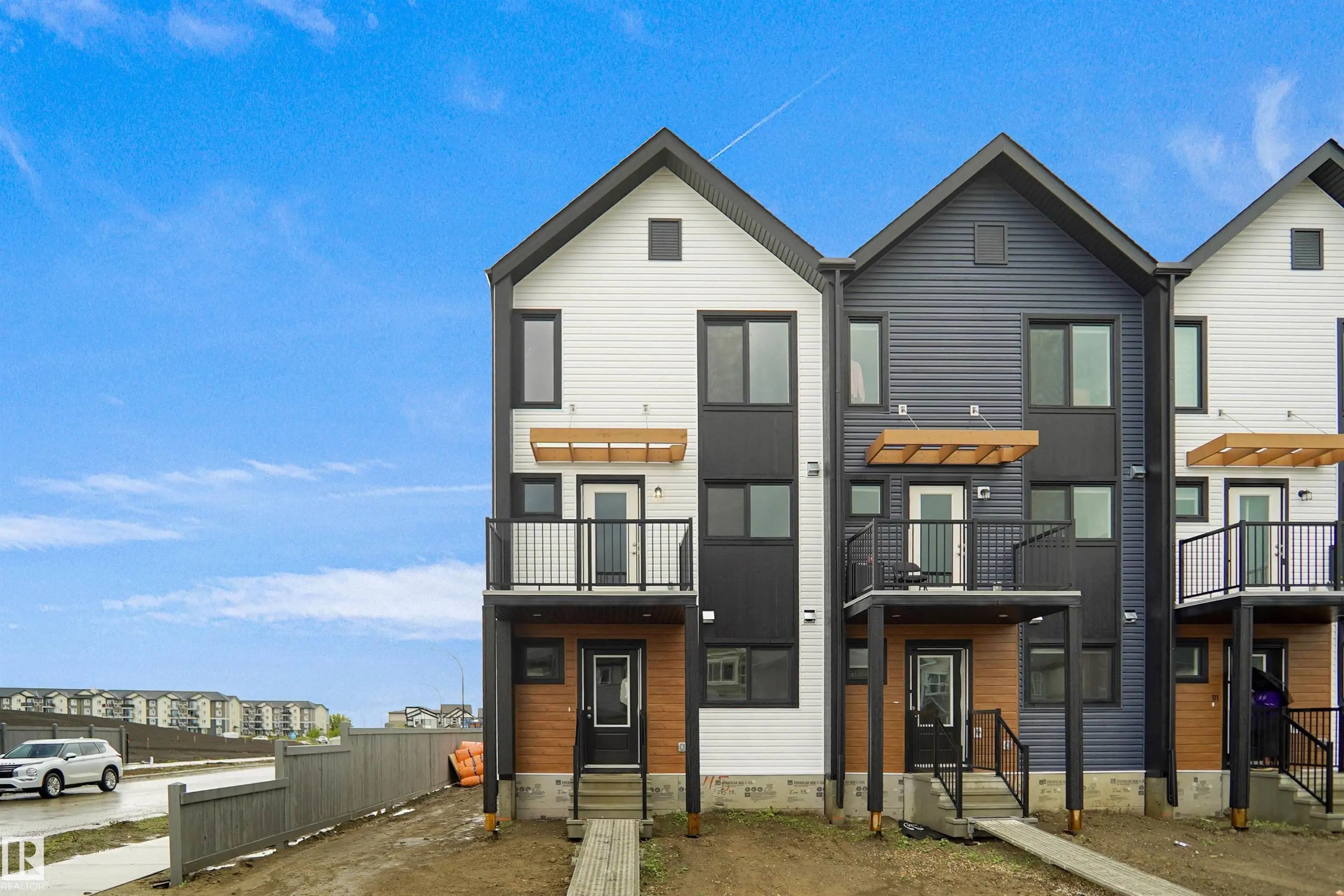 Photo for MLS®# E4506411 - home for sale at 101 Nerine Crescent, North Ridge, St. Albert AB