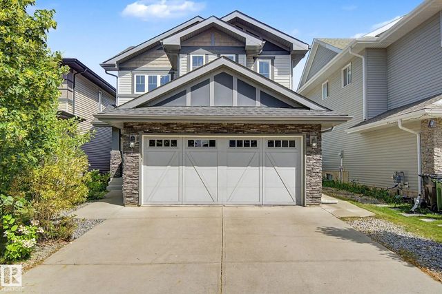 15868 10 Avenue Sw, Edmonton