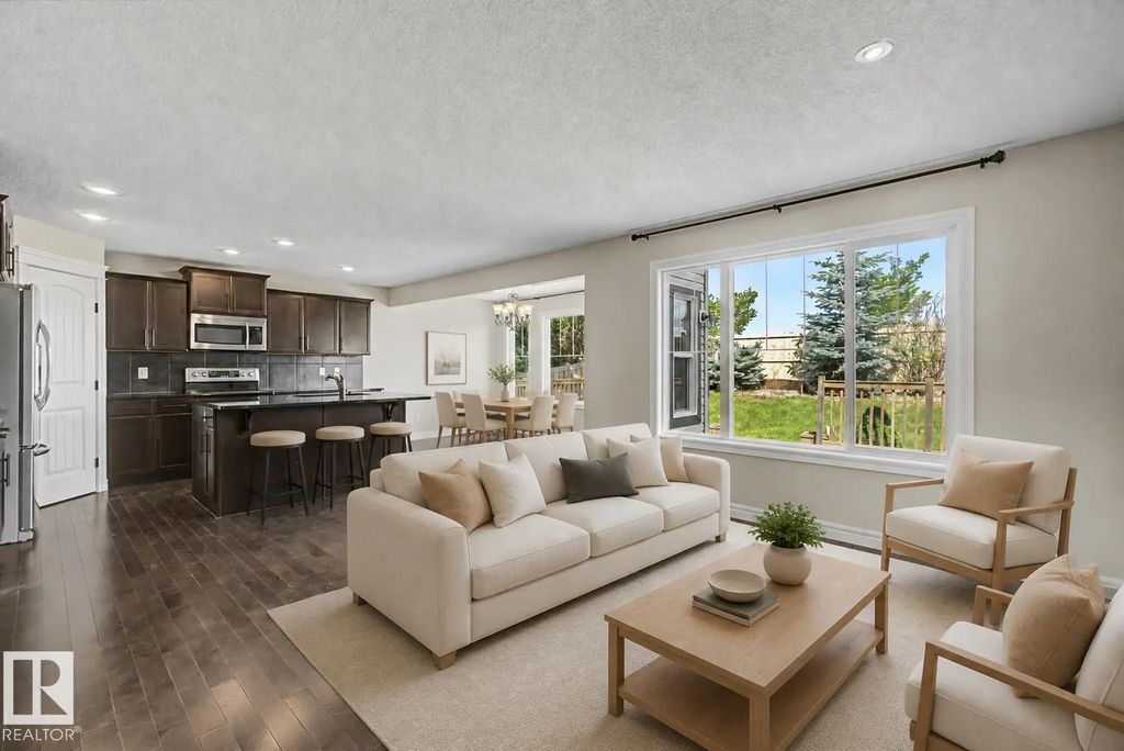 15868 10 Avenue, Edmonton