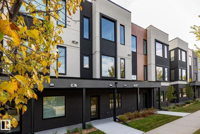 7439 May Common Nw, Edmonton