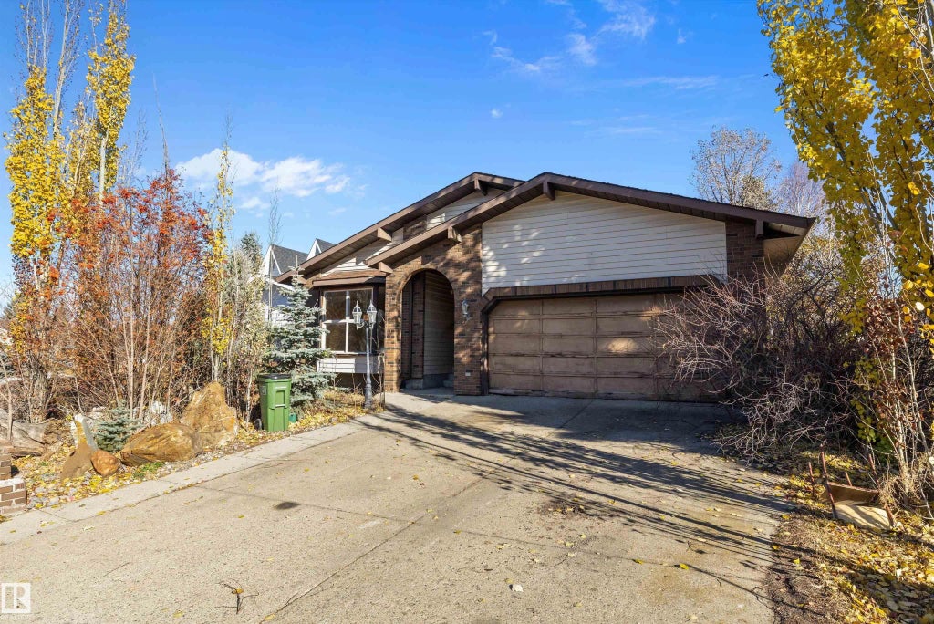2031 104a Street, Edmonton