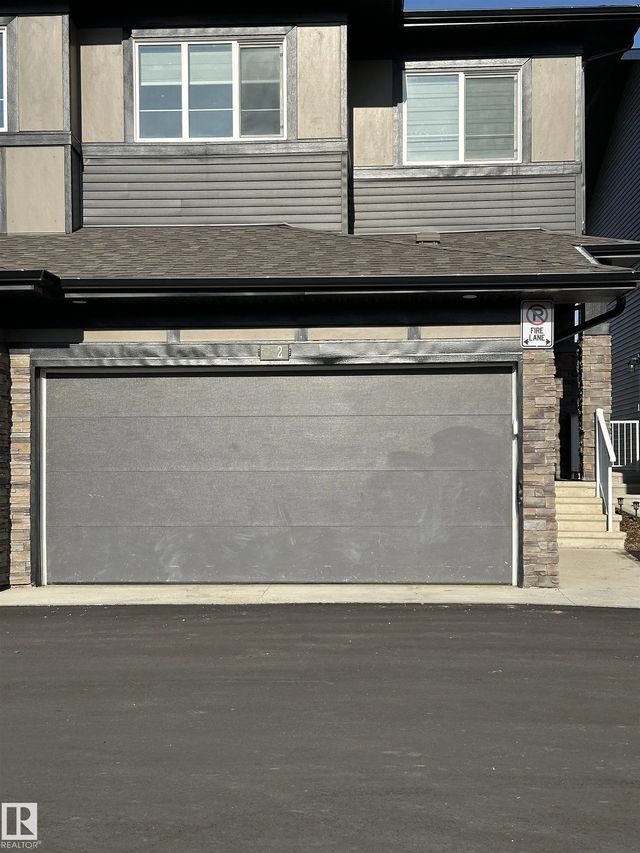 2 2710 66 Street Sw, Edmonton