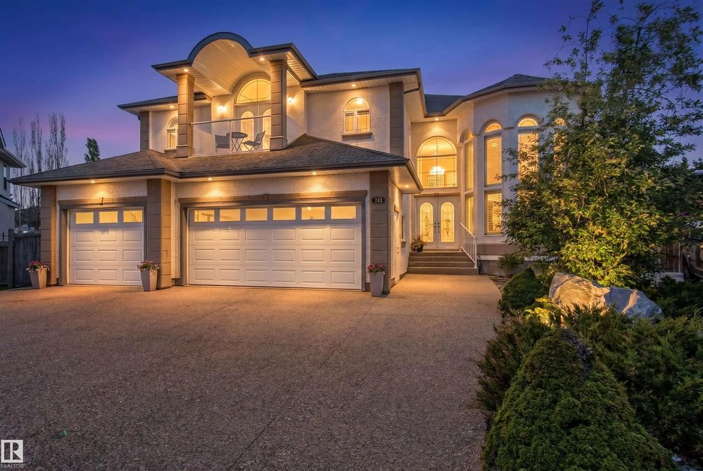 703 107a Street, Edmonton