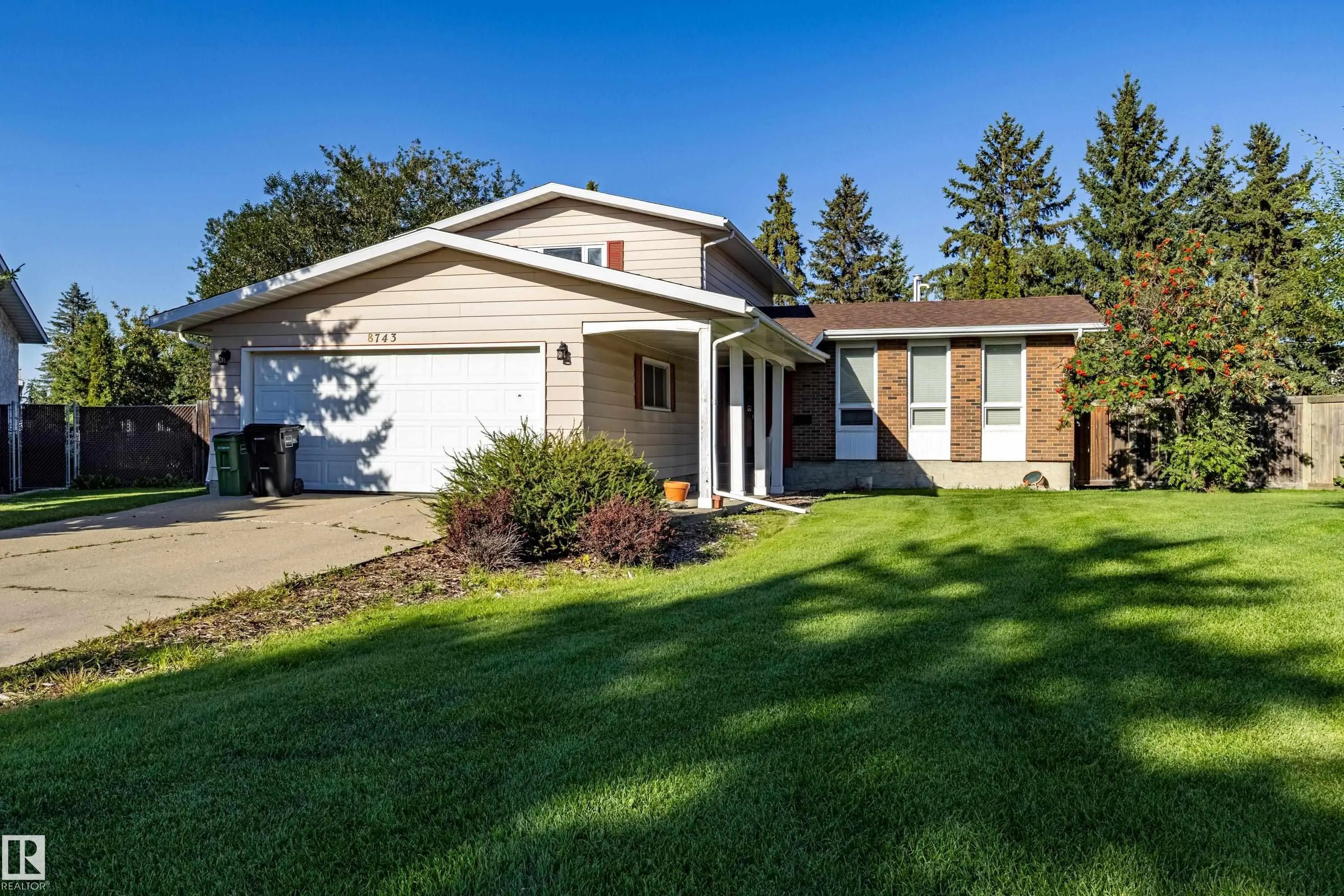 Photo for MLS®# E4505835 - home for sale at 8743 179 Street Northwest, Belmead, Edmonton AB