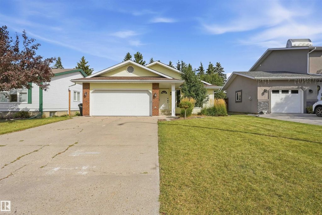 104 Village Downs, Sherwood Park