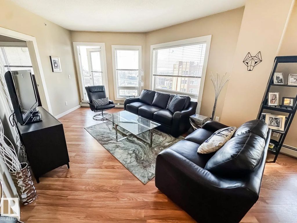 1901 10136 104 Street, Edmonton
