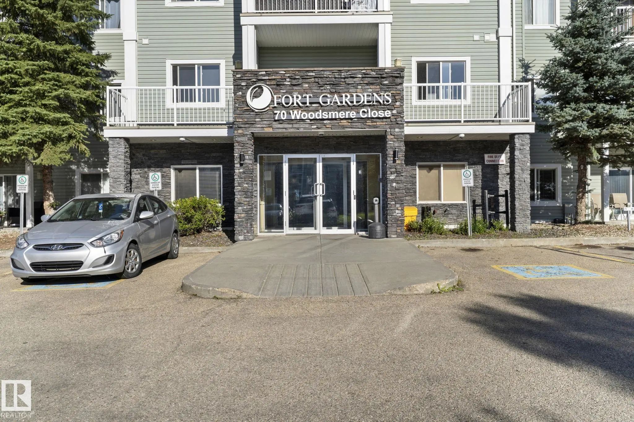 Photo for MLS®# E4505771 - home for sale at 112 70 Woodsmere Close, Westpark_FSAS, Fort Saskatchewan AB