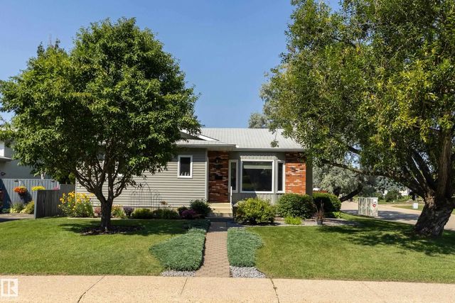 4904 11 Avenue Nw, Edmonton