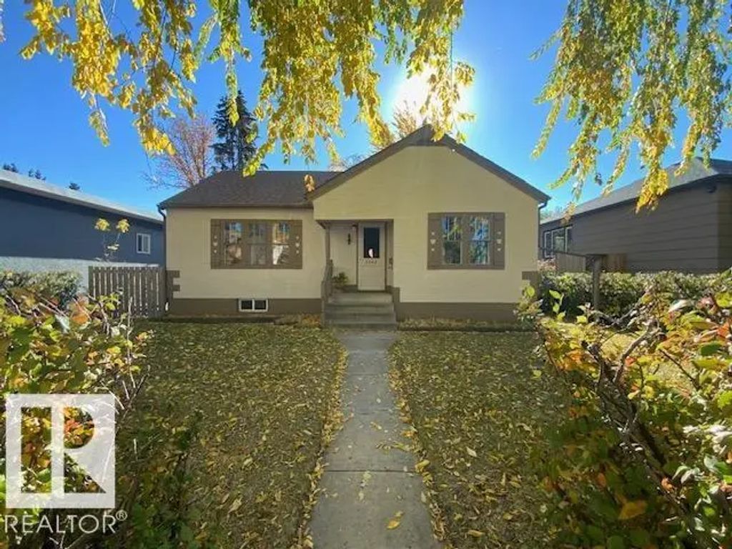 5005 46 Avenue, Wetaskiwin