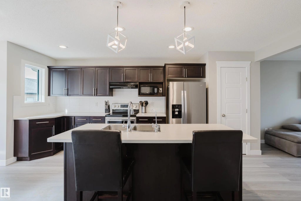 287 Desrochers Boulevard, Edmonton