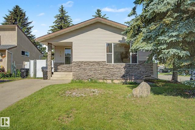 6237 13 Avenue Nw, Edmonton