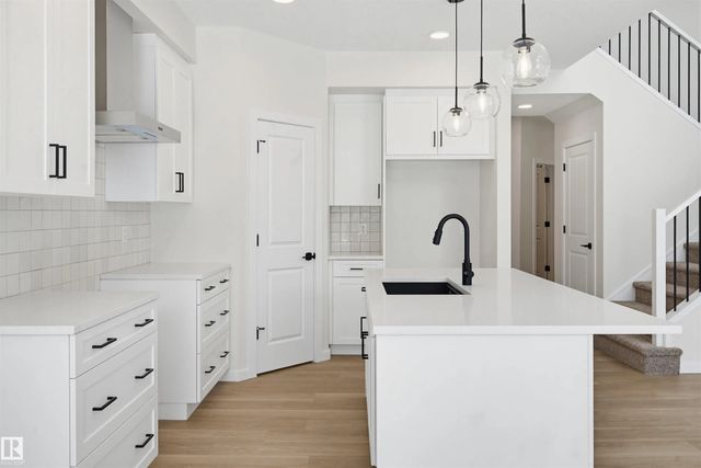 2535 211 Street Nw, Edmonton