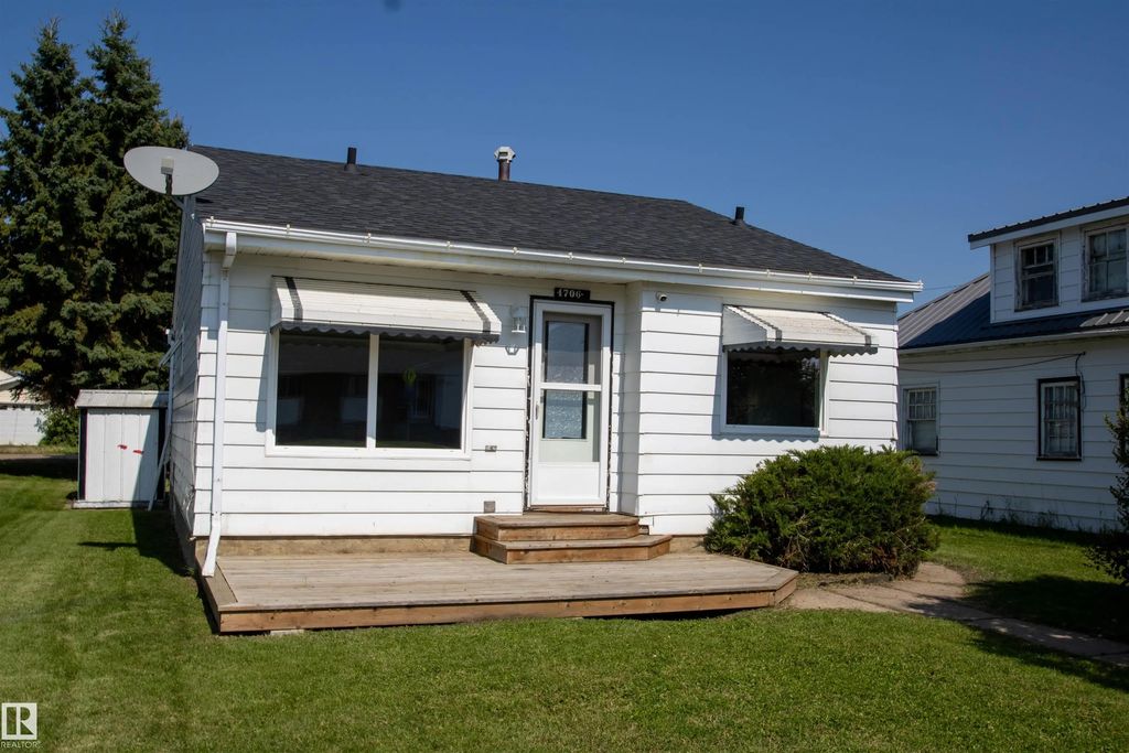 4706 51 Ave, St. Paul Town