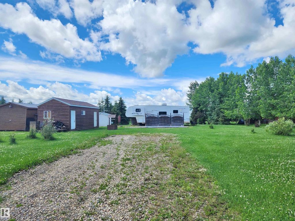 553 461032 Hwy 13, Rural Wetaskiwin County