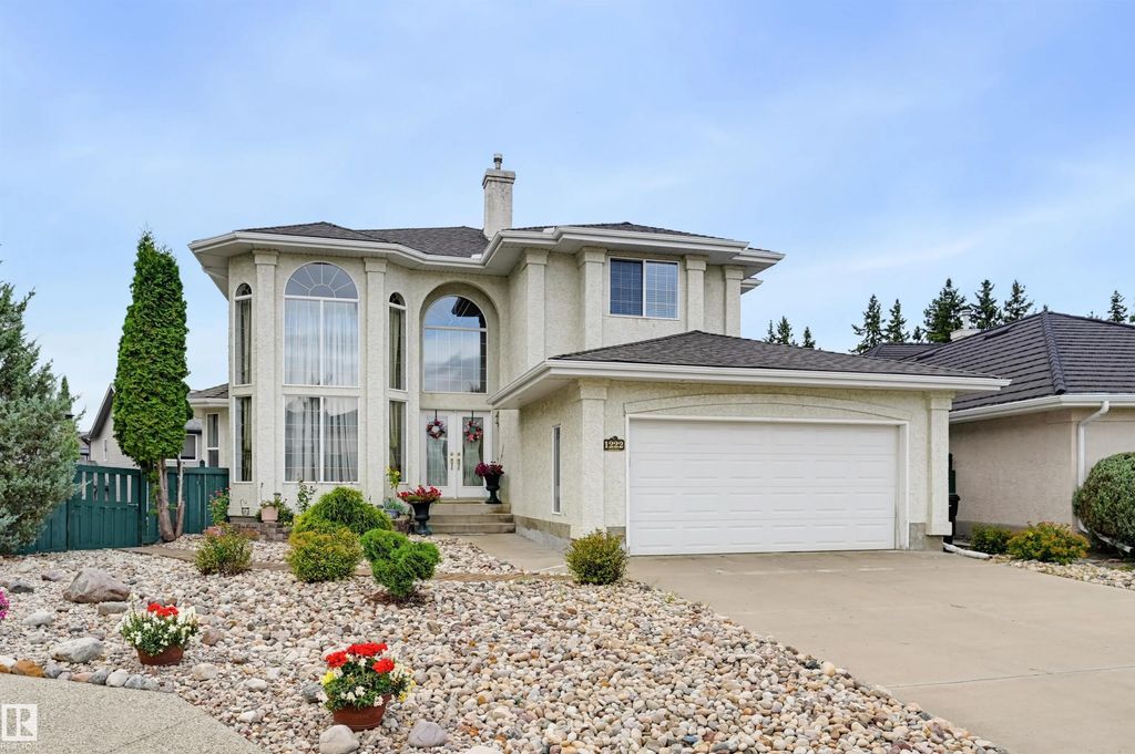 1222 Haliburton Close, Edmonton