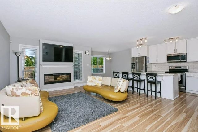 3496 Weidle Way Sw, Edmonton