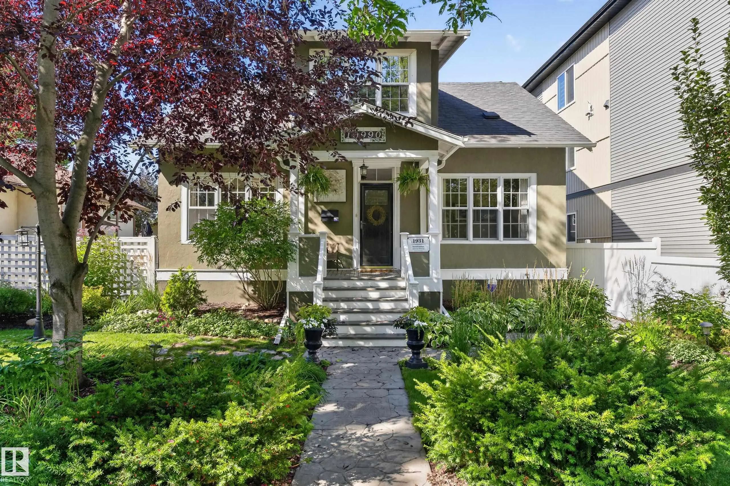 Photo for MLS®# E4507531 - home for sale at 10990 123 Street Northwest, Westmount, Edmonton AB
