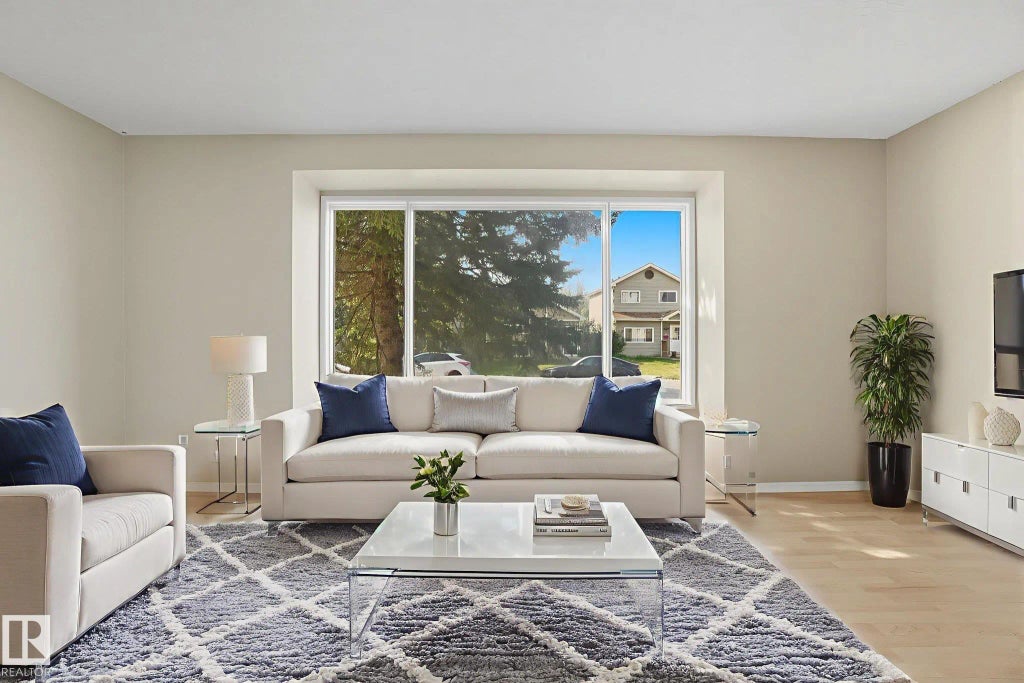 121 Kirkwood Way, Edmonton