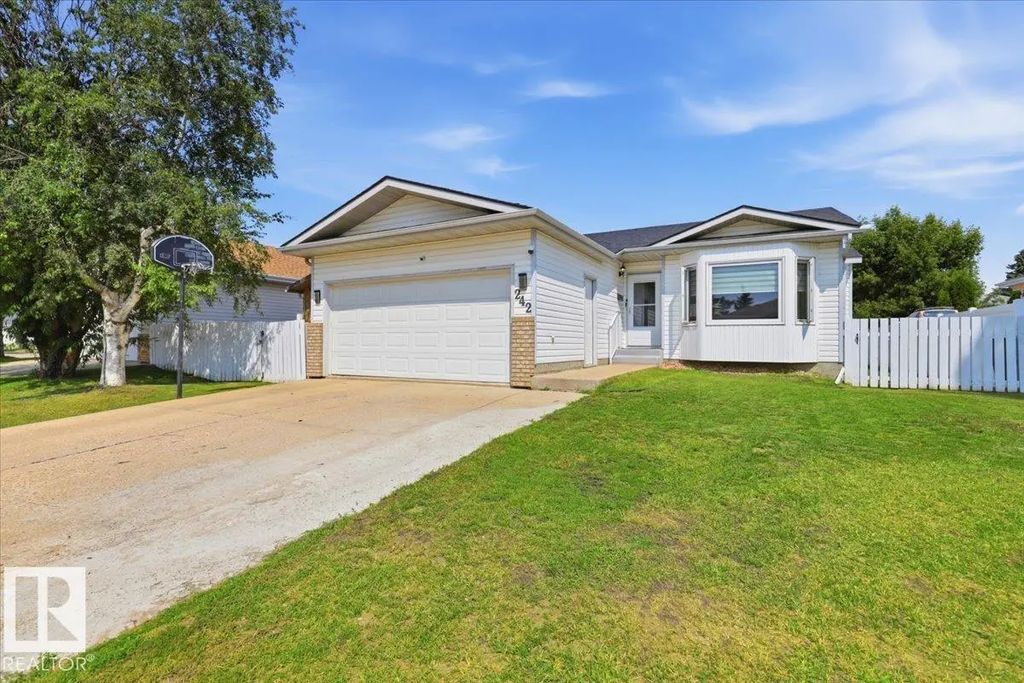 242 Northmount Drive, Wetaskiwin