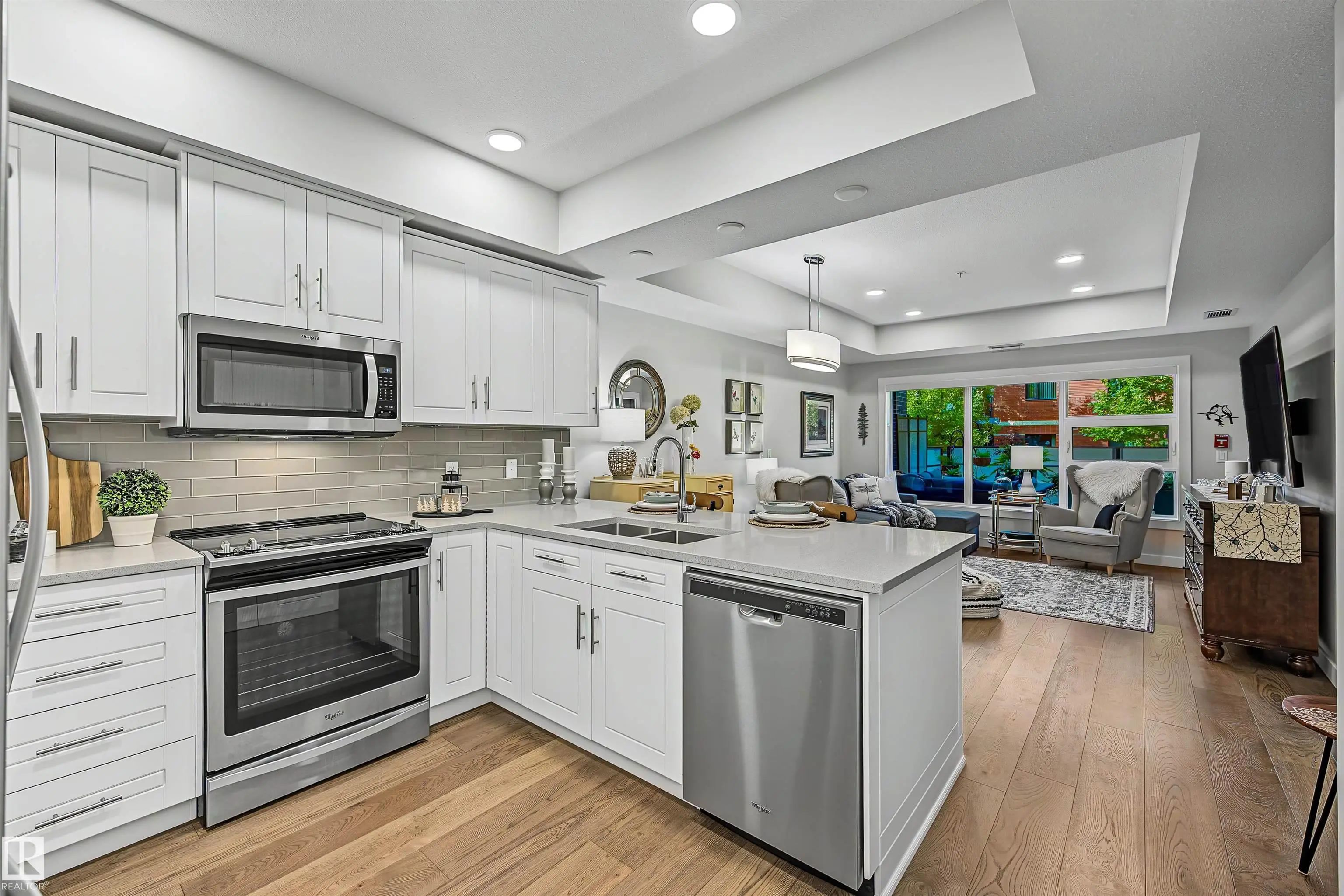Sherwood Park Real Estate: Condo / Townhouse Property for Sale in Centre In The Park