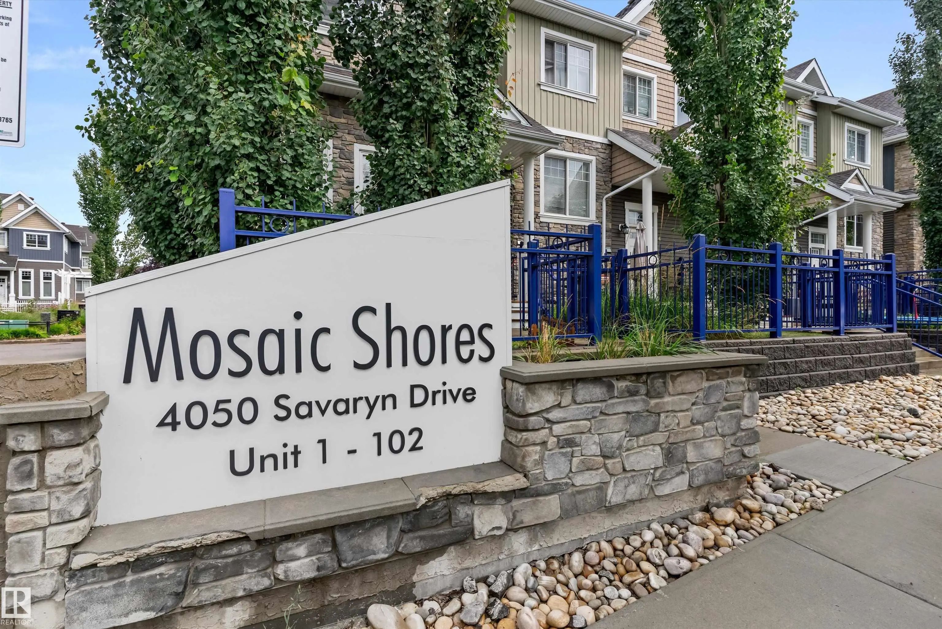 Photo for MLS®# E4503576 - home for sale at 98 4050 Savaryn Drive Southwest, Summerside, Edmonton AB