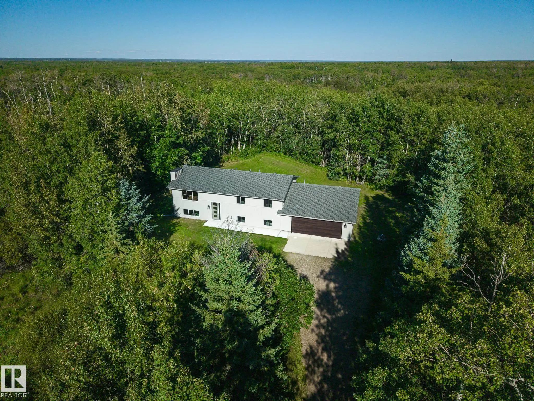 Real Estate Listing in Hill Side Park, Rural Strathcona County