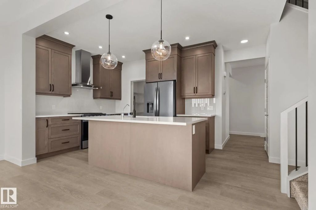 2503 Muckleplum Court, Edmonton