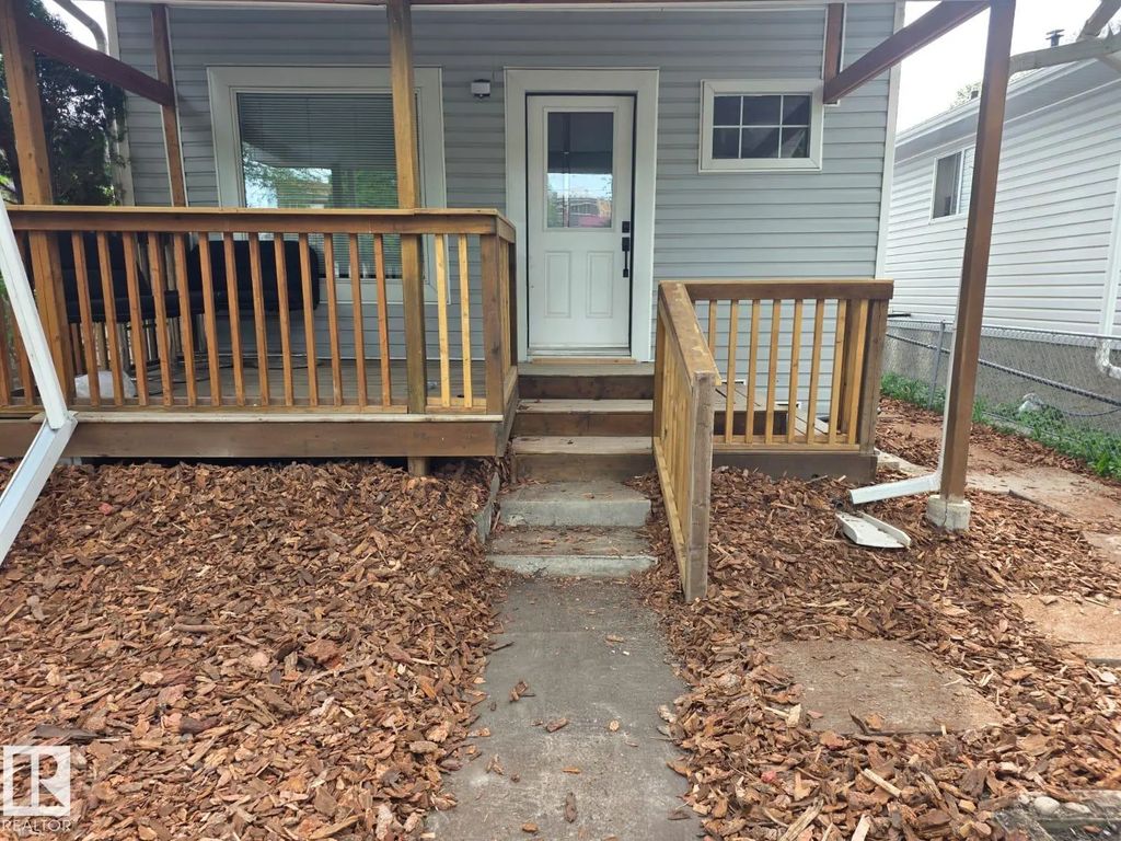 10656 93 Street, Edmonton