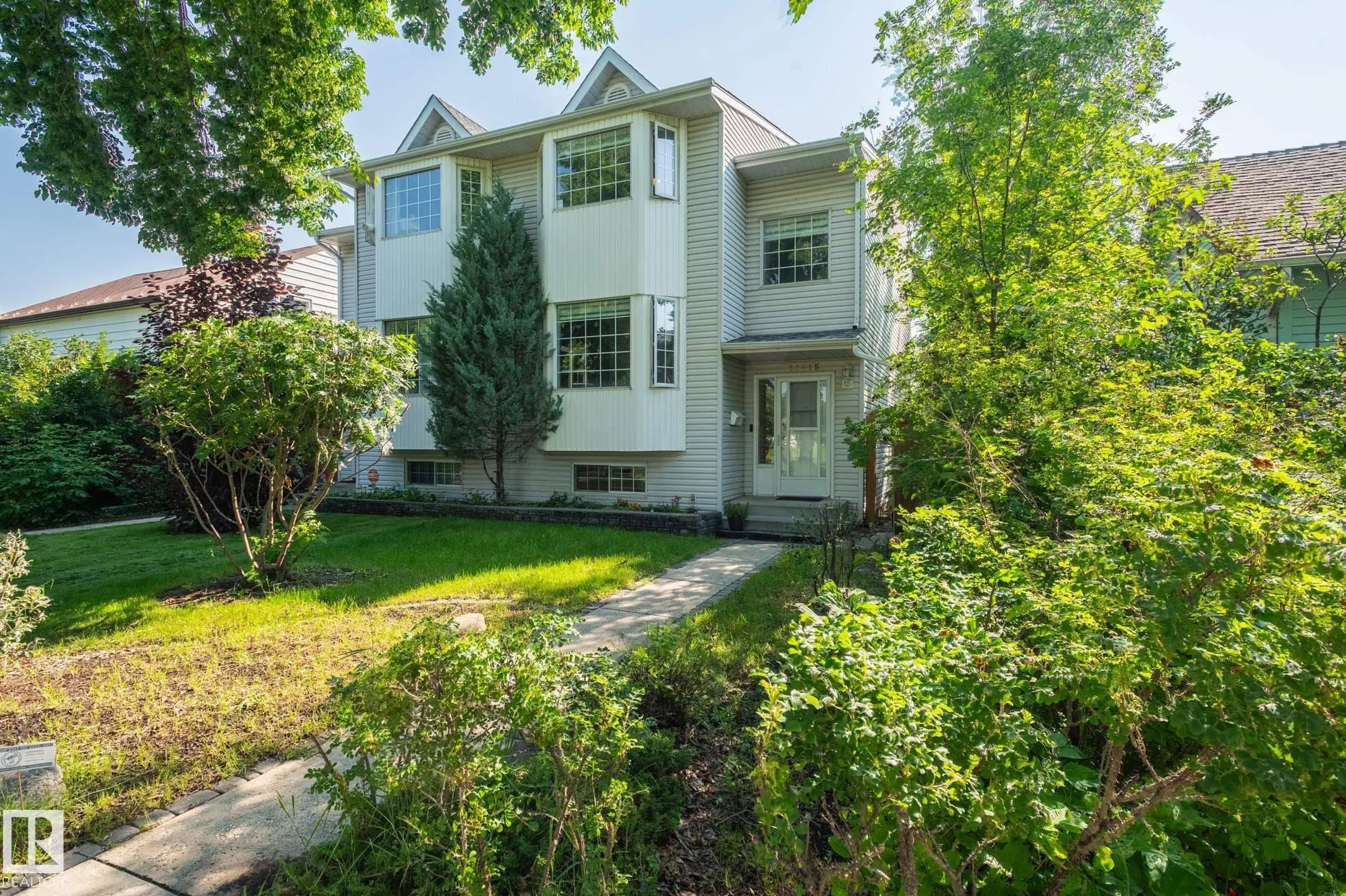 Photo for MLS®# E4501409 - home for sale at 11515 125 Street Northwest, Inglewood (Edmonton), Edmonton AB