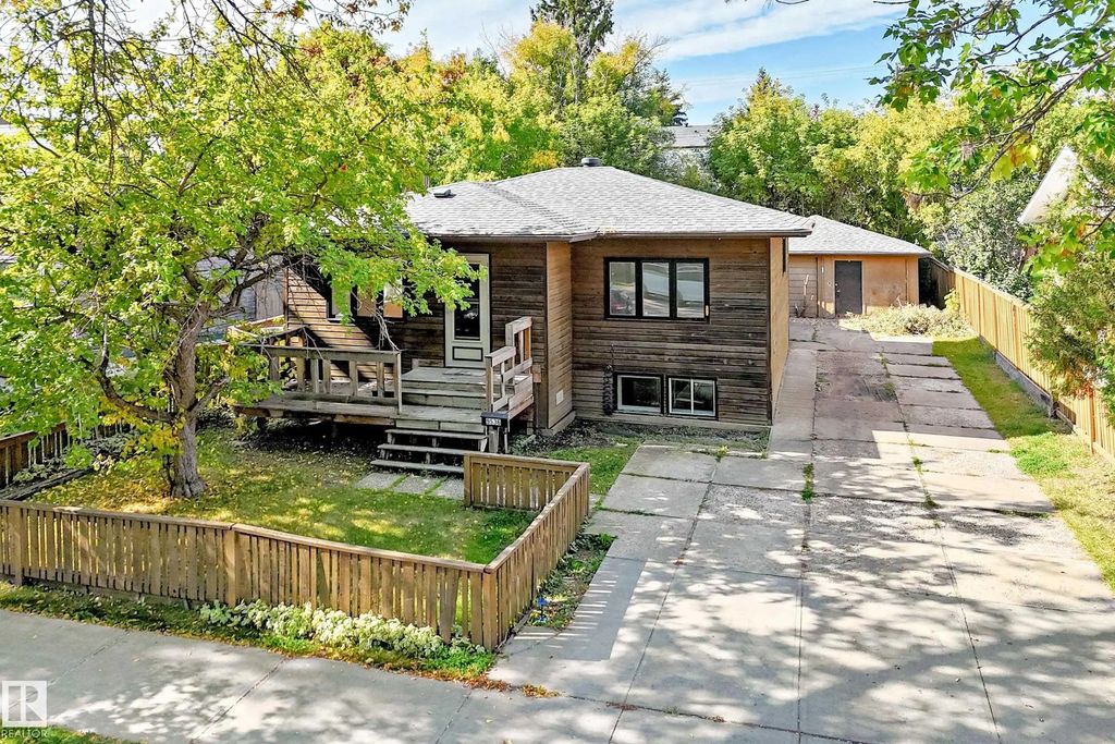 9536 155 Street, Edmonton