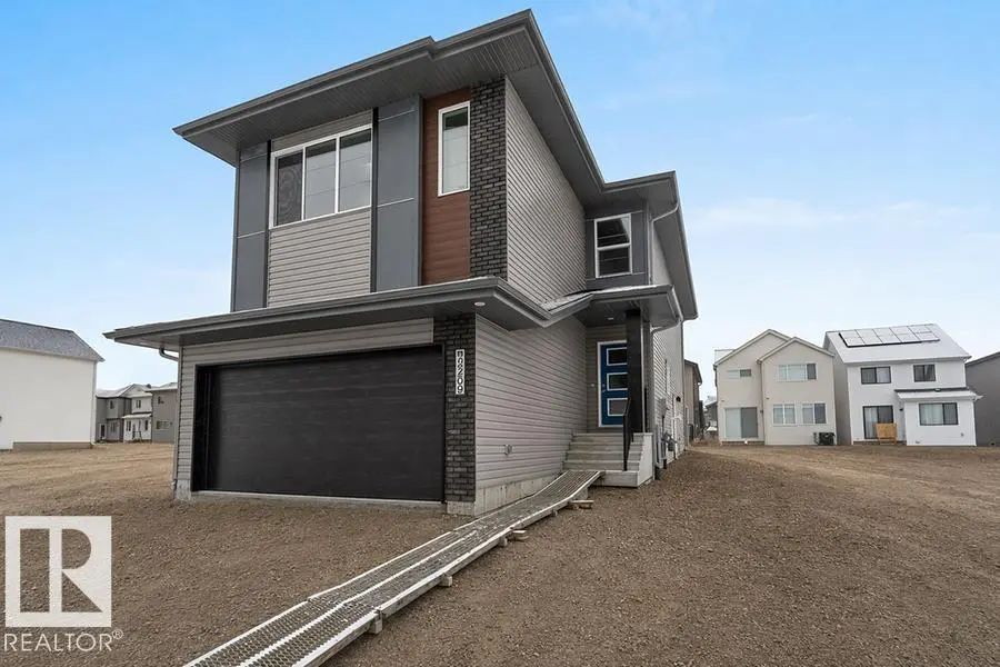 Photo for MLS®# E4508536 - home for sale at 2209 194a Street Northwest, River's Edge, Edmonton AB