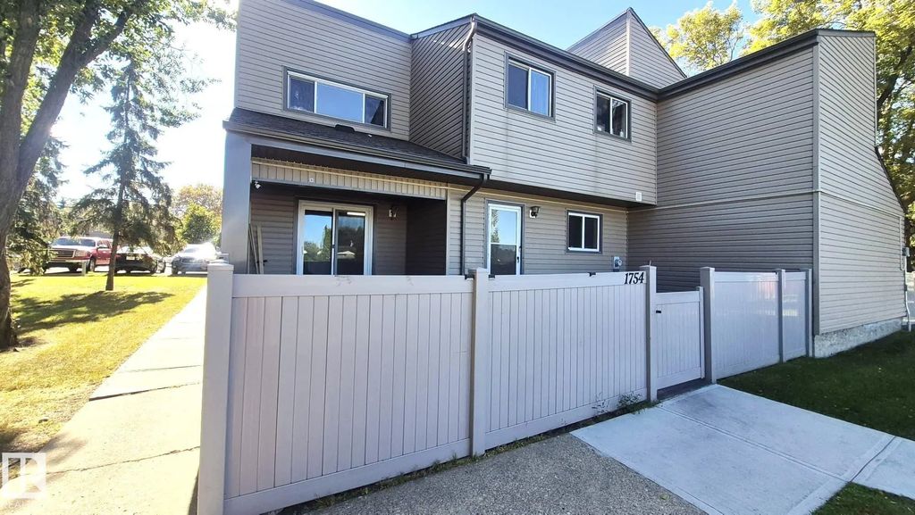 1754 Lakewood Road, Edmonton