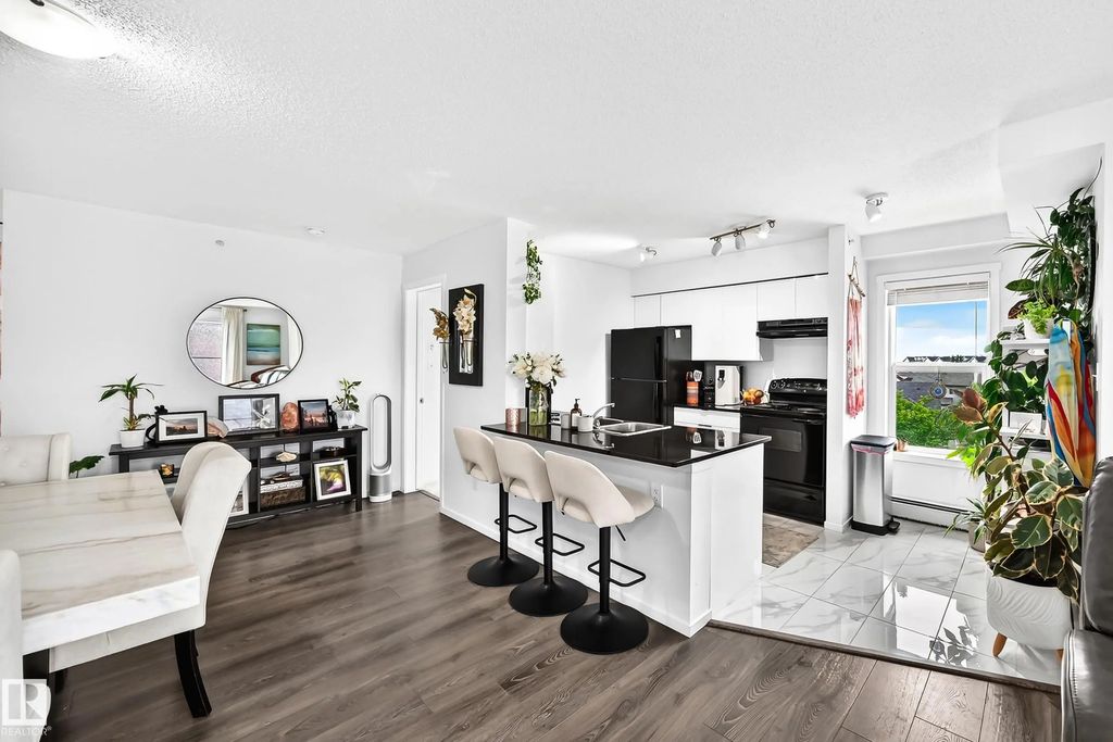 423 18126 77 Street, Edmonton