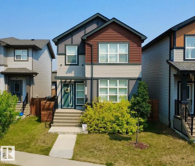 3632 8 Avenue Sw, Edmonton