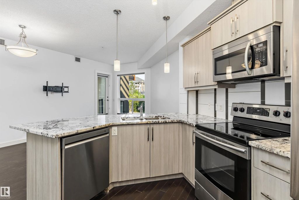 109 10523 123 Street, Edmonton