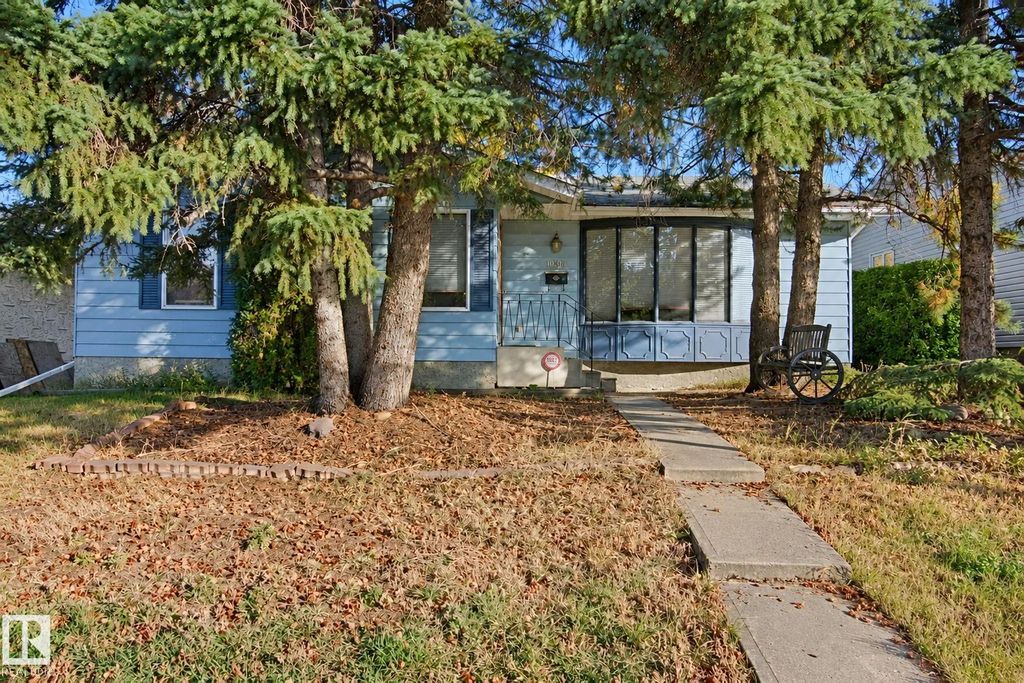 10824 35 Avenue, Edmonton