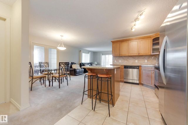 225 2436 Guardian Road Nw, Edmonton