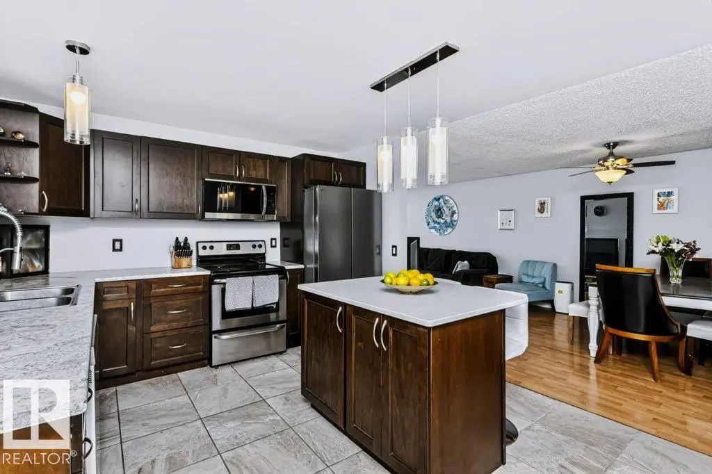 Photo for MLS®# E4506392 - home for sale at 18431 95a Avenue Northwest, La Perle, Edmonton AB