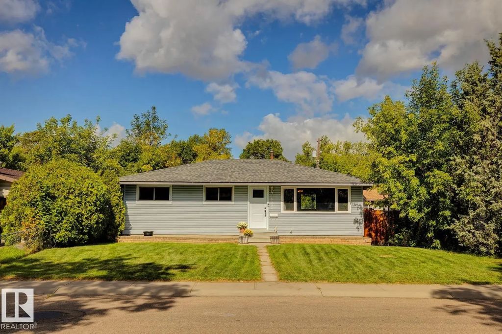 16522 104 Avenue, Edmonton